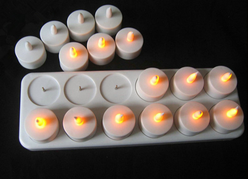 Set of 12 Rechargeable LED Can - Holiday Candle Set recensione e prezzo