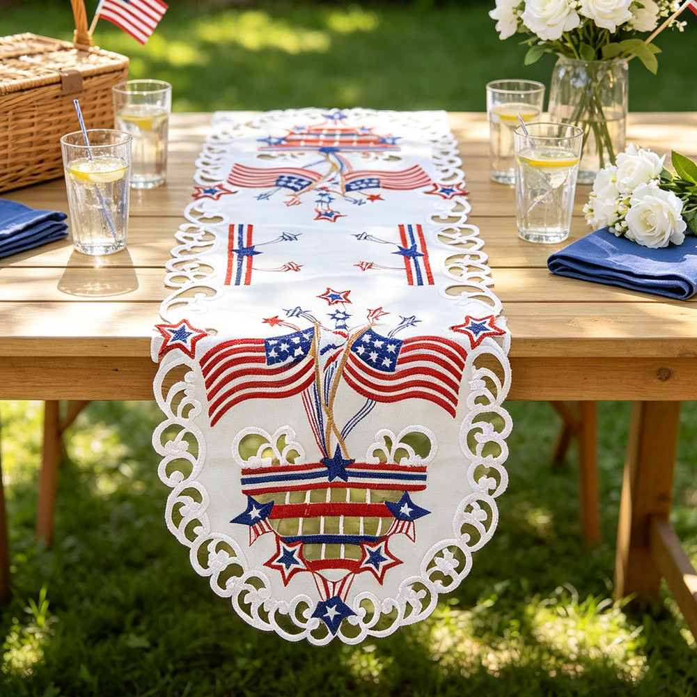 USA Independence Day Flag Embr - Christmas Table Runner recensione e prezzo