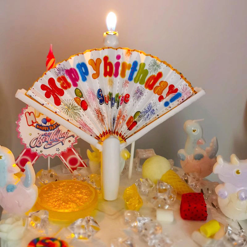 Vibrant Multi Color Automatic  - Holiday Candle Set recensione e prezzo