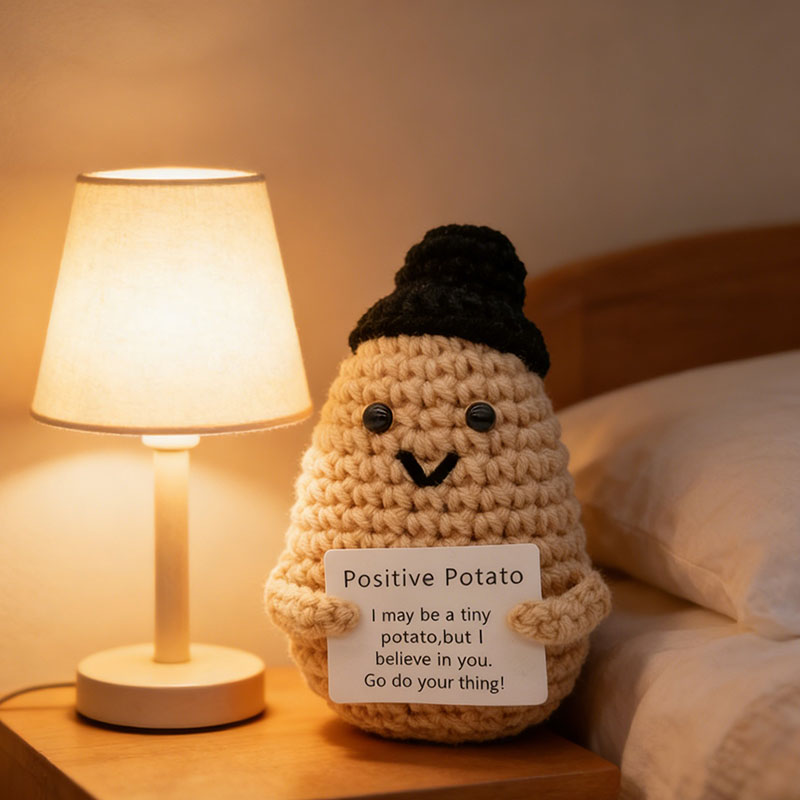 Cute Positive Potato Crochet D - Santa Hat Plush recensione e prezzo